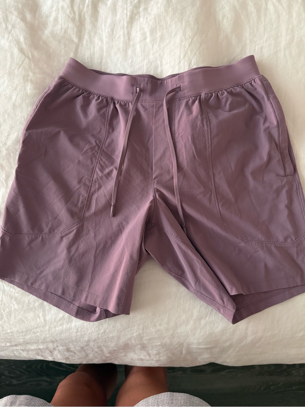lululemon athletica Men’s Performance Shorts in Mauve
